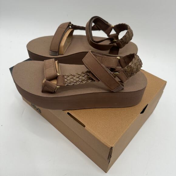 TEVA New in Box Flatform Universal Interweave Sandal // 11 - Picture 6 of 11